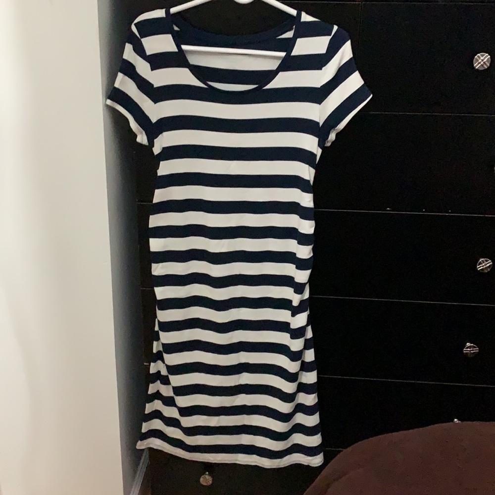 Liz Lange Maternity Dress